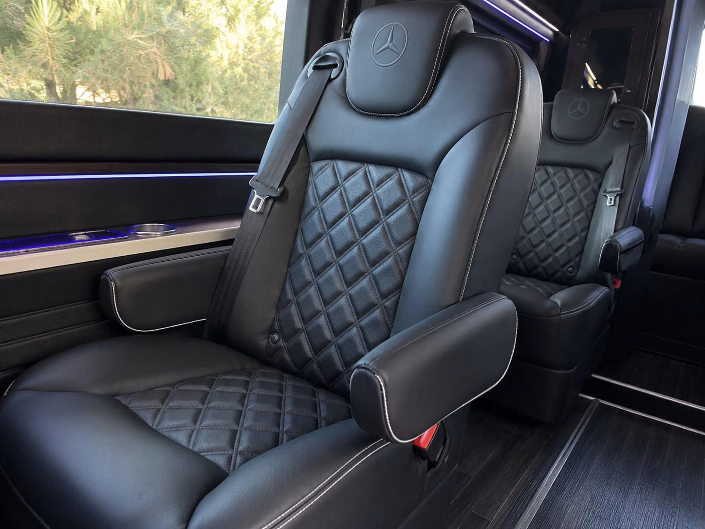 10 passenger sprinter van inside